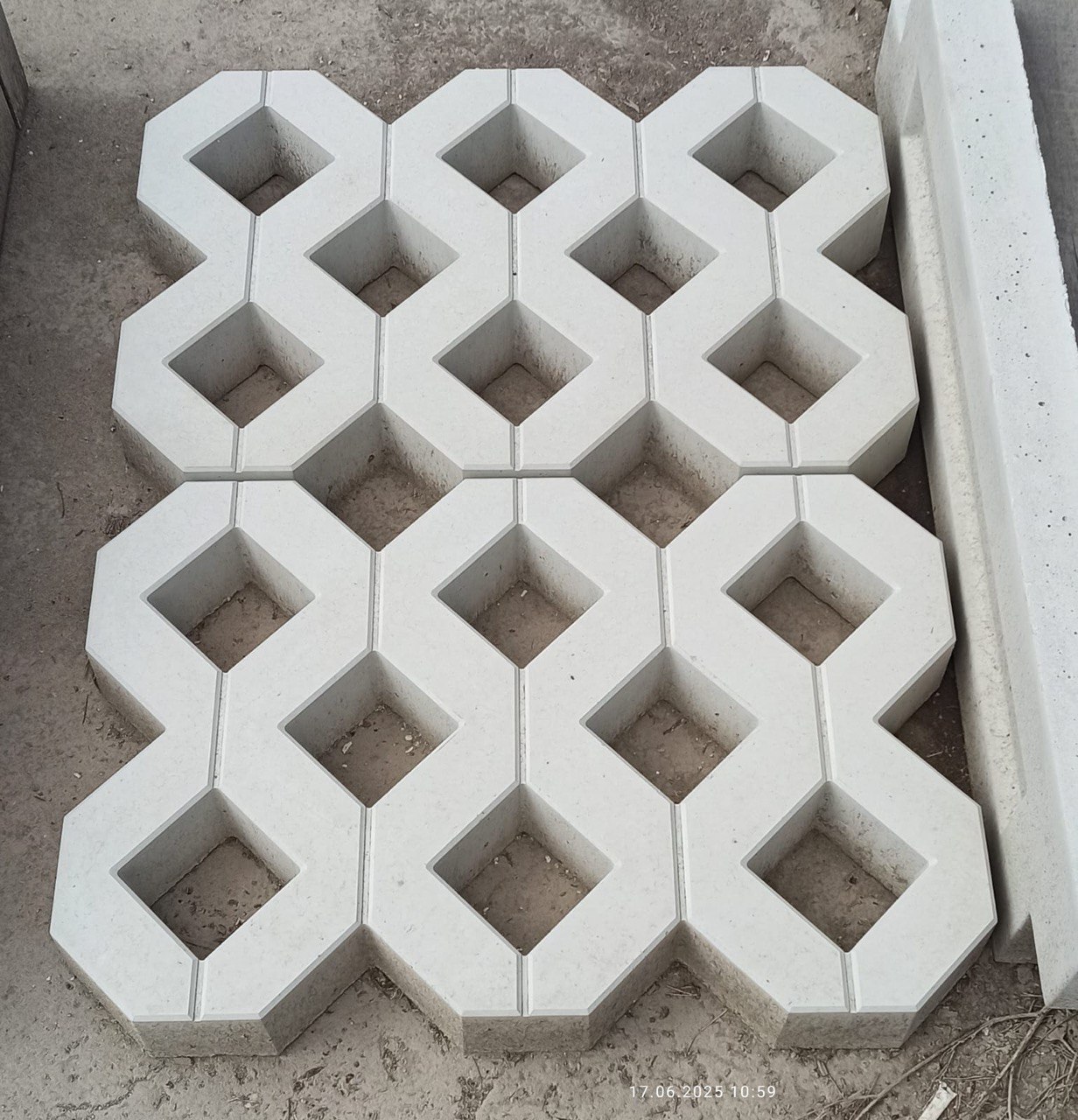 Газонная плитка
